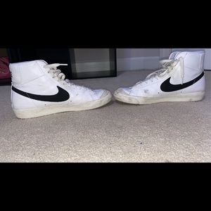 Nike blazers 77
